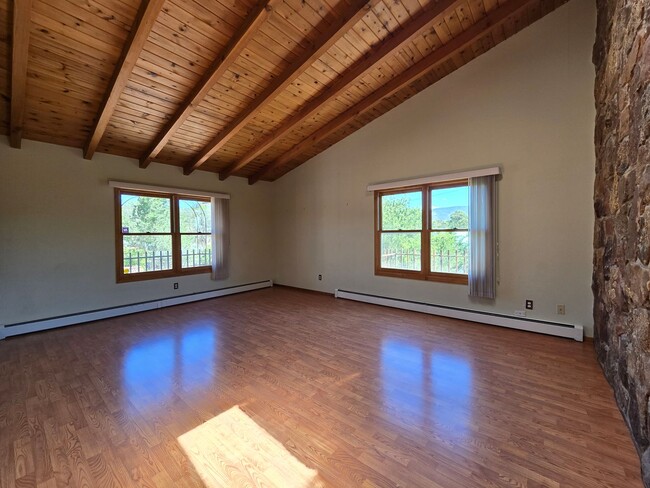 Building Photo - 166 Galisteo Ln