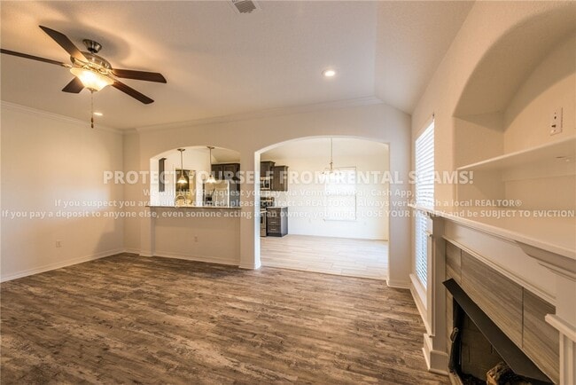 Building Photo - 4530 W Divide Dr