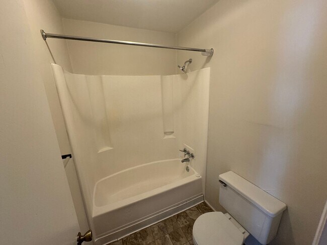 Building Photo - 3446 Bruin Dr