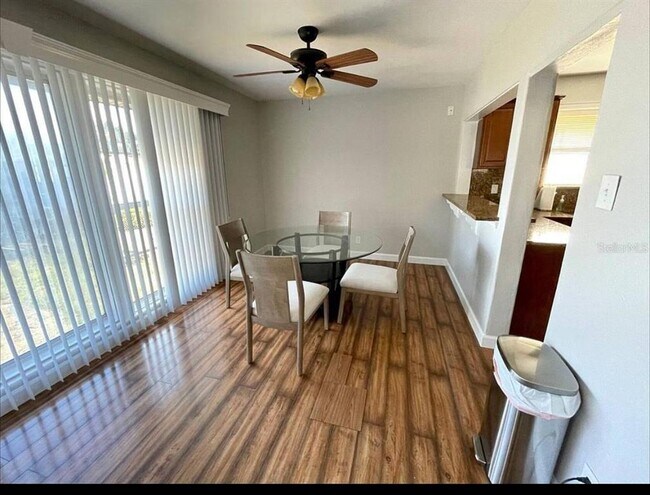 Building Photo - 582 Revilo Blvd