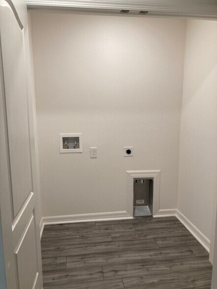 Building Photo - 29 Ryecrest Ln