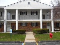 Building Photo - 42491 Plymouth Hollow Dr