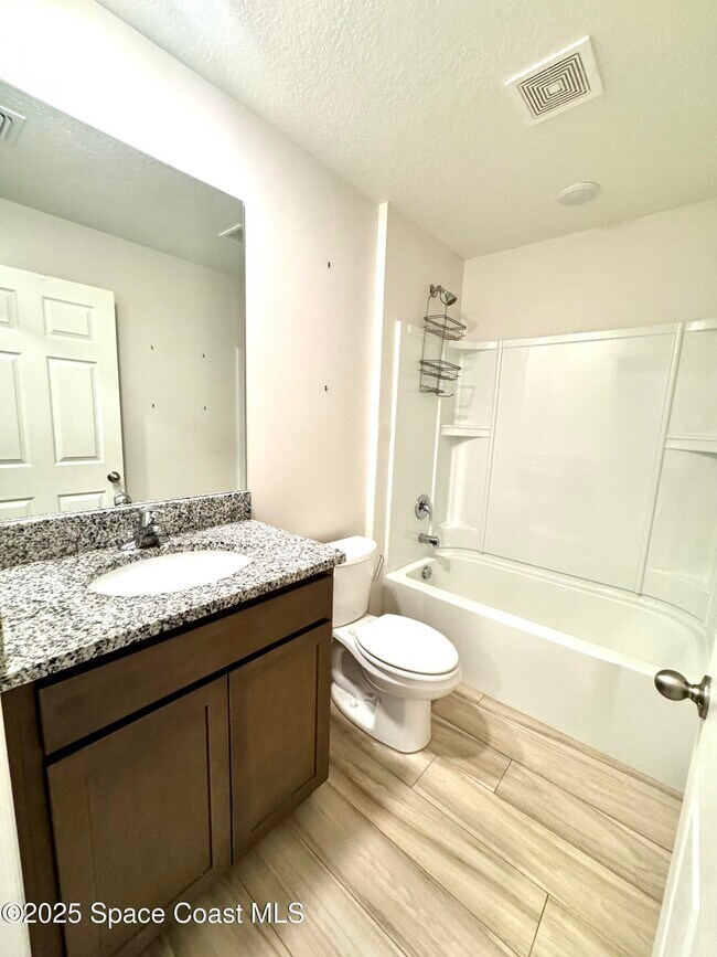 Building Photo - 1066 Dania Cir
