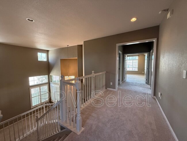 Building Photo - 637 Lavastone Dr