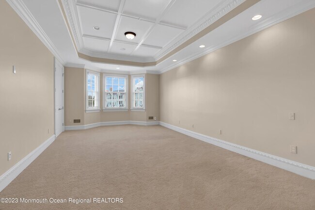 Building Photo - 131 Oval Rd