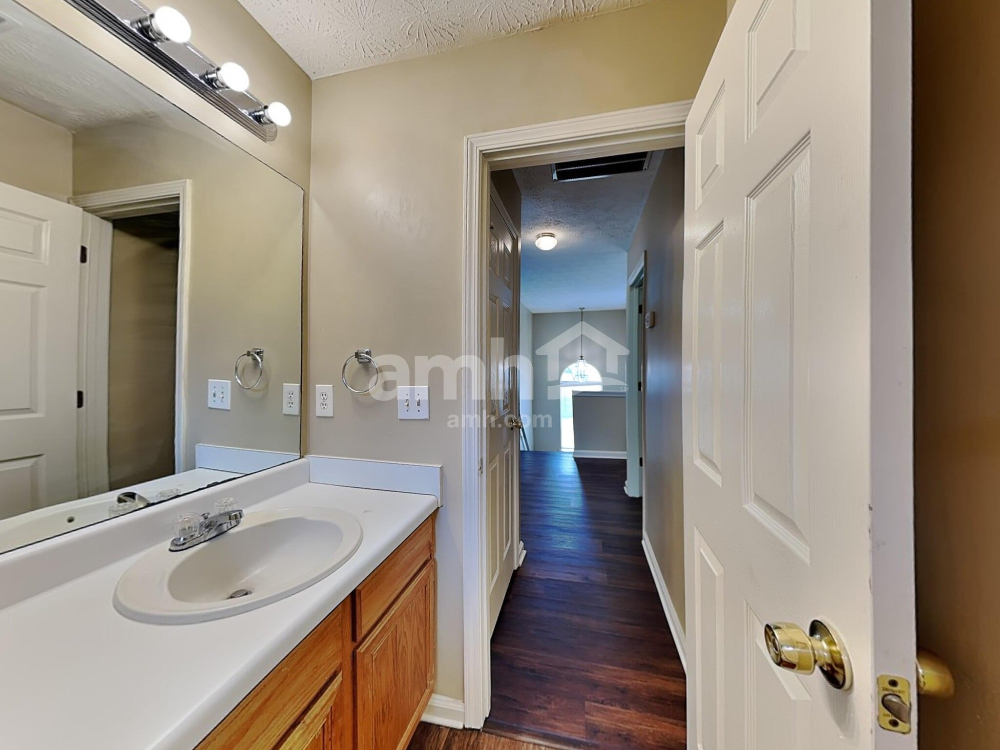 Building Photo - 1633 Sparrow Wood Ln SW