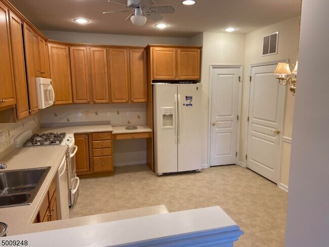 Building Photo - 10411 Warren's Way