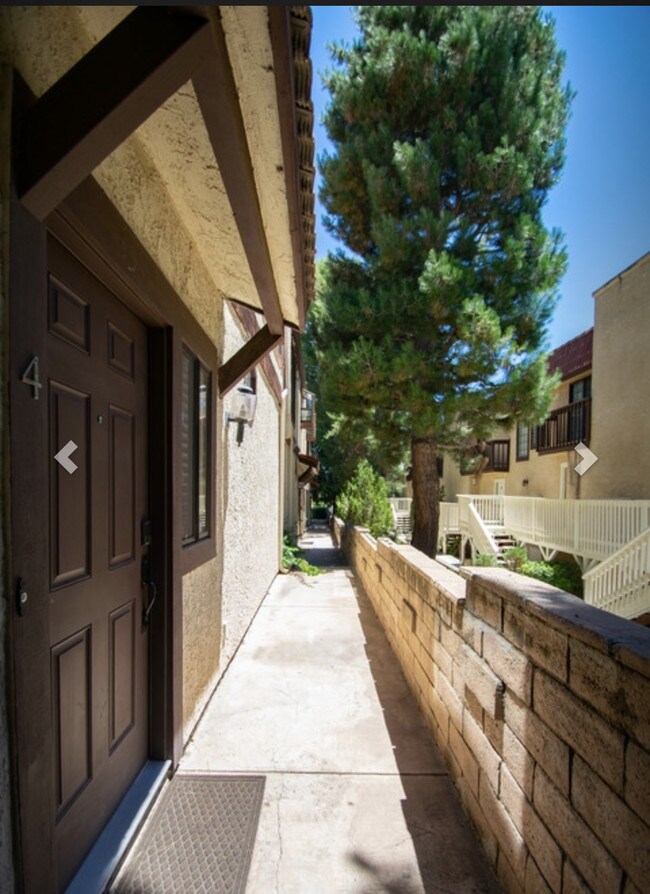 Building Photo - 5321 Colodny Dr