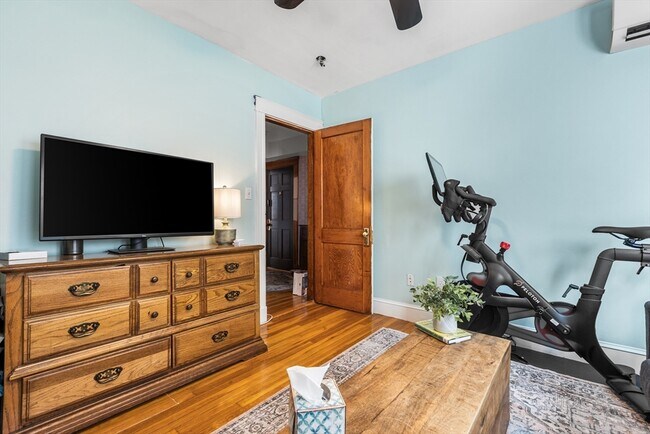 Building Photo - 46 Semont Rd