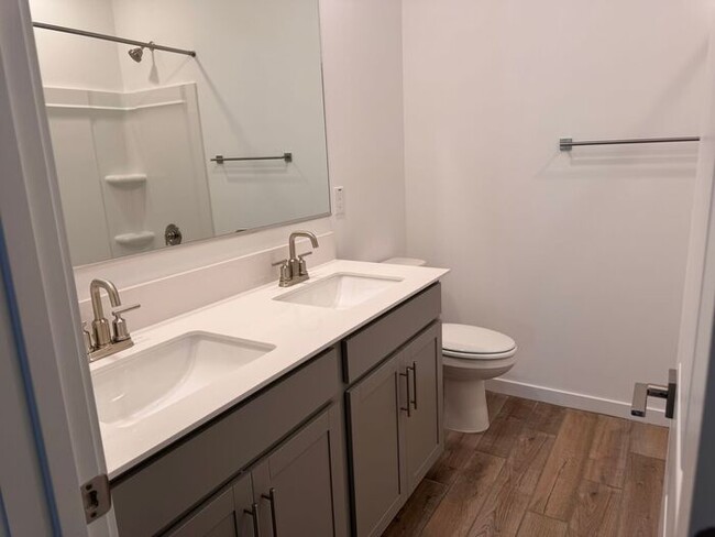 Building Photo - Stunning New 3Beds/2.5Bath Townhome in Pho...