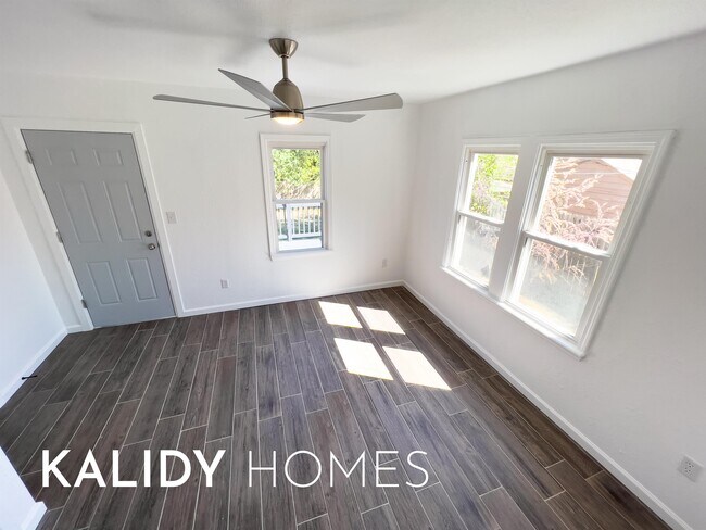 Building Photo - 3504 N Westmont St