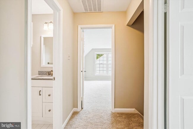 Building Photo - 15264 Mimosa Trail