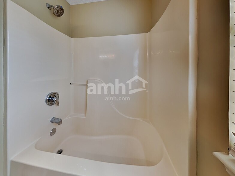 Building Photo - 3266 Hunters Rest Dr