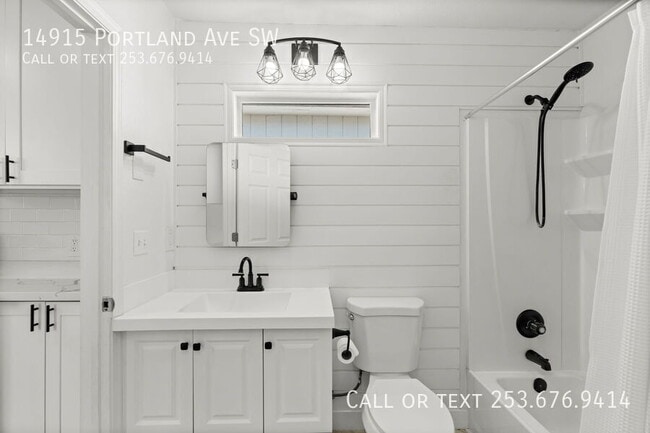 Building Photo - 14915 Portland Ave SW