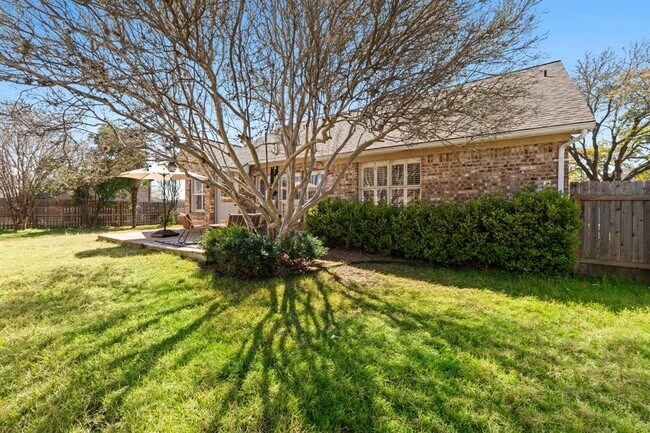 Building Photo - 3600 Malone Dr