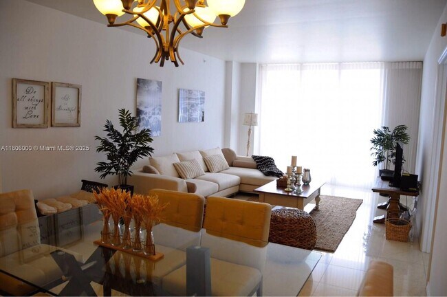 Building Photo - 9559 Collins Ave