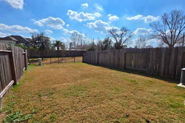 Building Photo - 3803 Lancer Cir