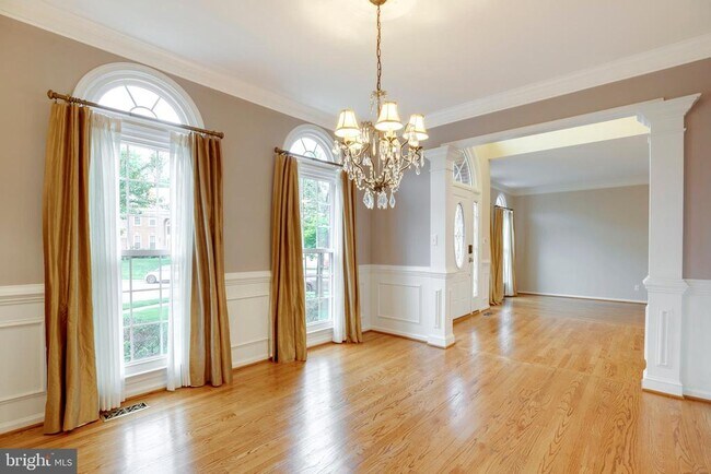 Building Photo - 5105 Claybank Ln