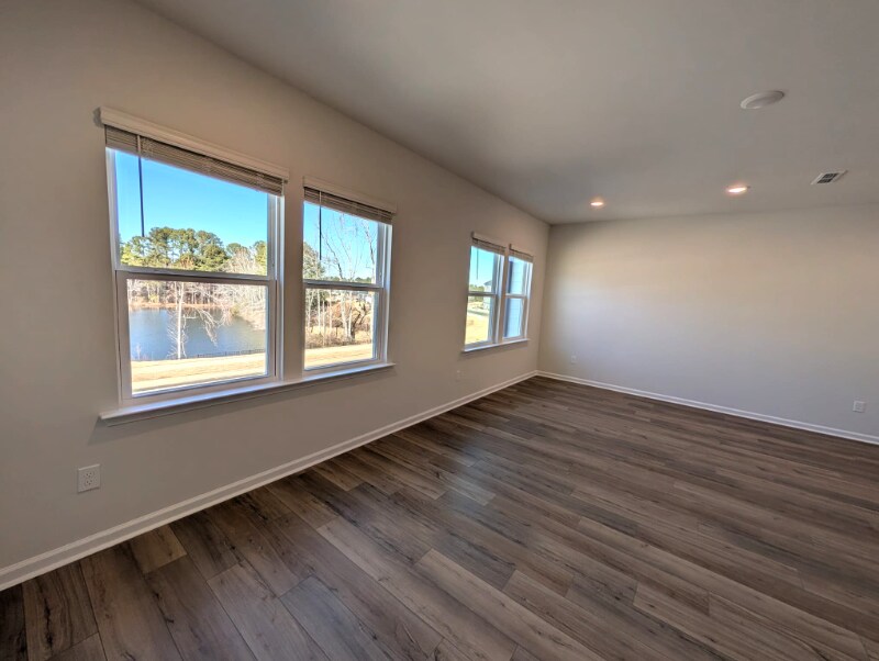 Building Photo - 2837 Farmhouse Dr