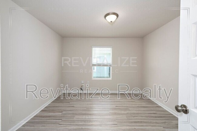 Building Photo - 22360 Aleutian Ave