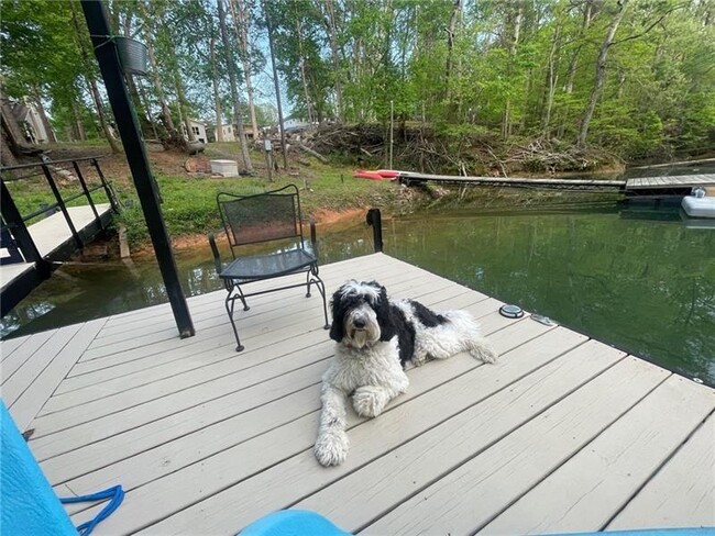 Building Photo - 4060 Merritt Dr