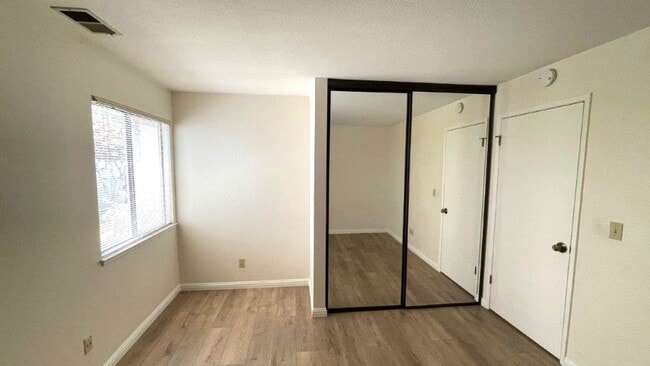 Building Photo - Pacheco Nice 2 bedroom 2 bath condo w/ com...