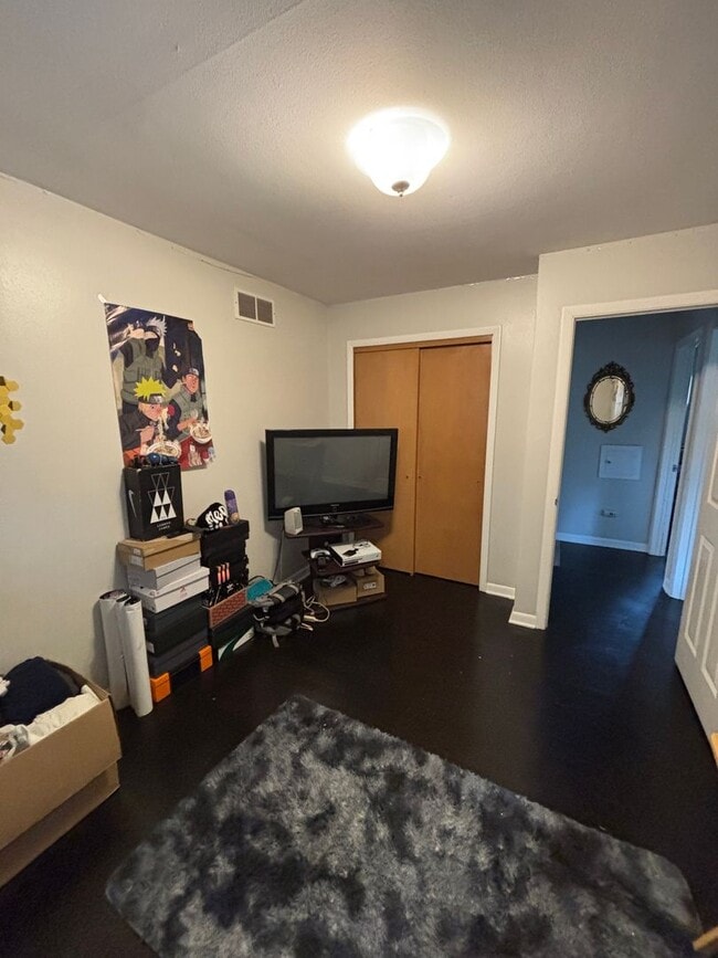 Building Photo - Spacious 3-Bedroom Home in Timmerman West,...
