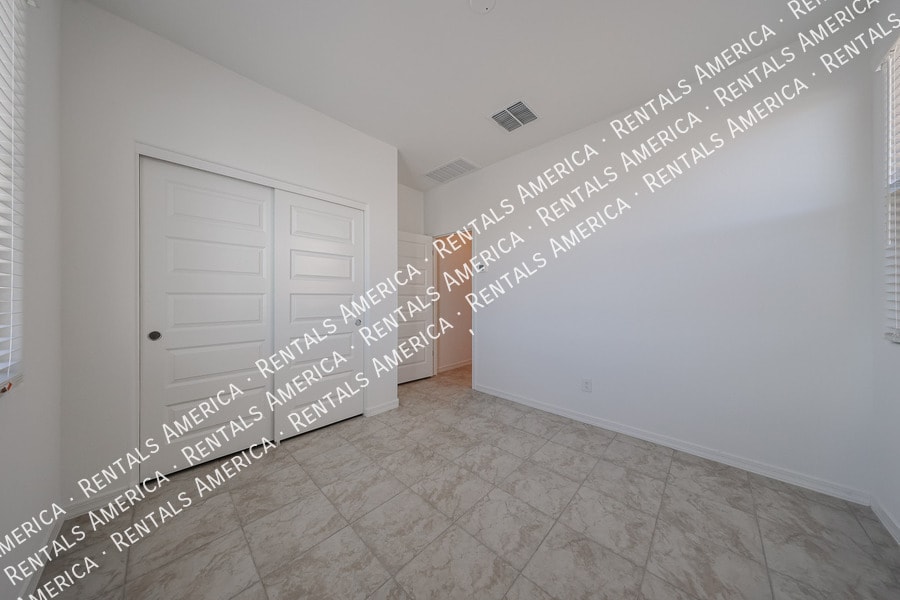 Building Photo - 25426 N 148th Dr