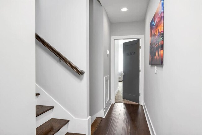 Building Photo - 12A Fern Ave