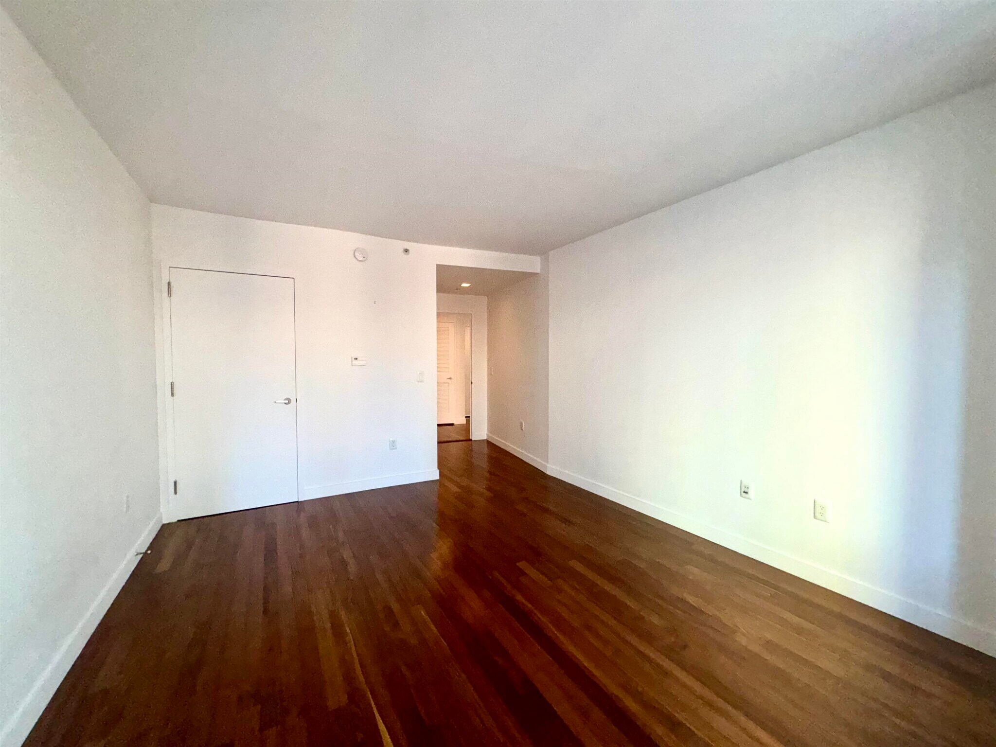 Building Photo - 25 Hudson St