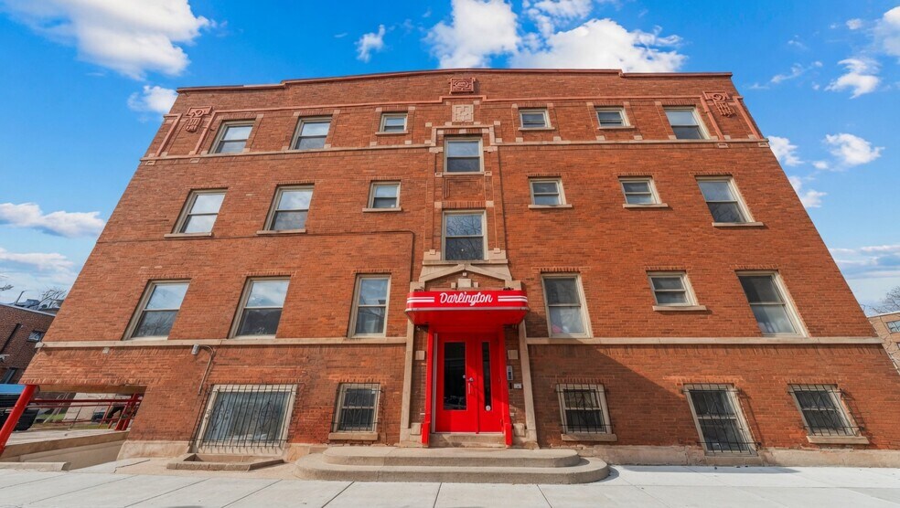 Building Photo - 4700 N Racine Ave