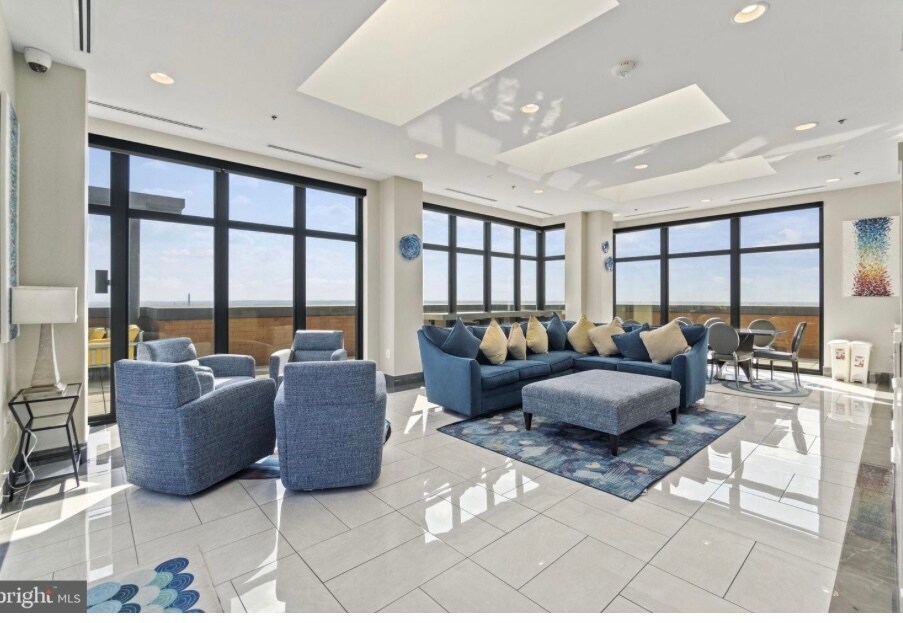 Building Photo - 2000 Clarendon Blvd