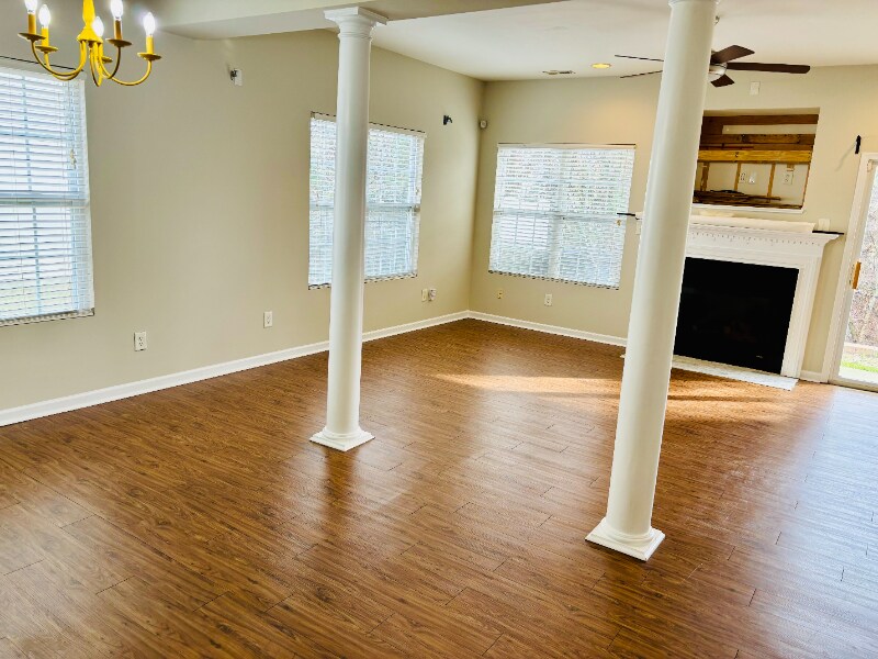 Building Photo - 21 Edgebrook Cir