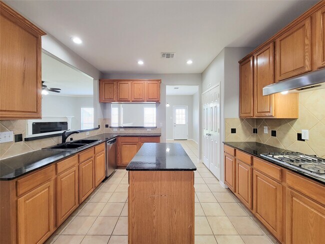 Building Photo - 20710 Mansfield Bay Ln