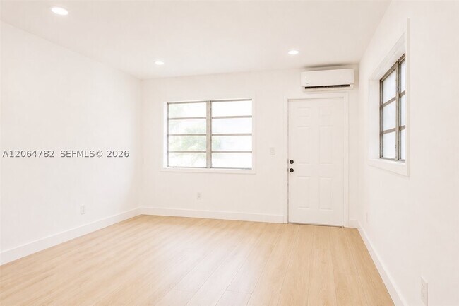 Building Photo - 355 NE 55th St