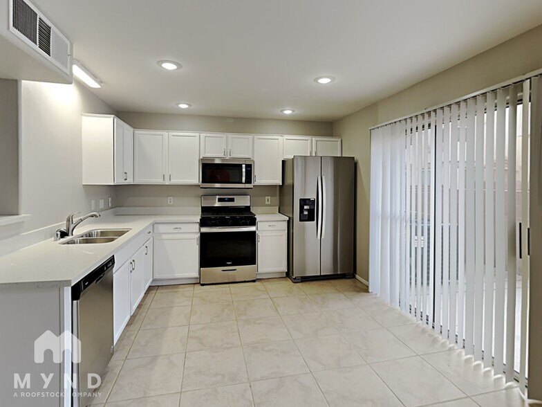 Building Photo - 3379 Dragon Fly St