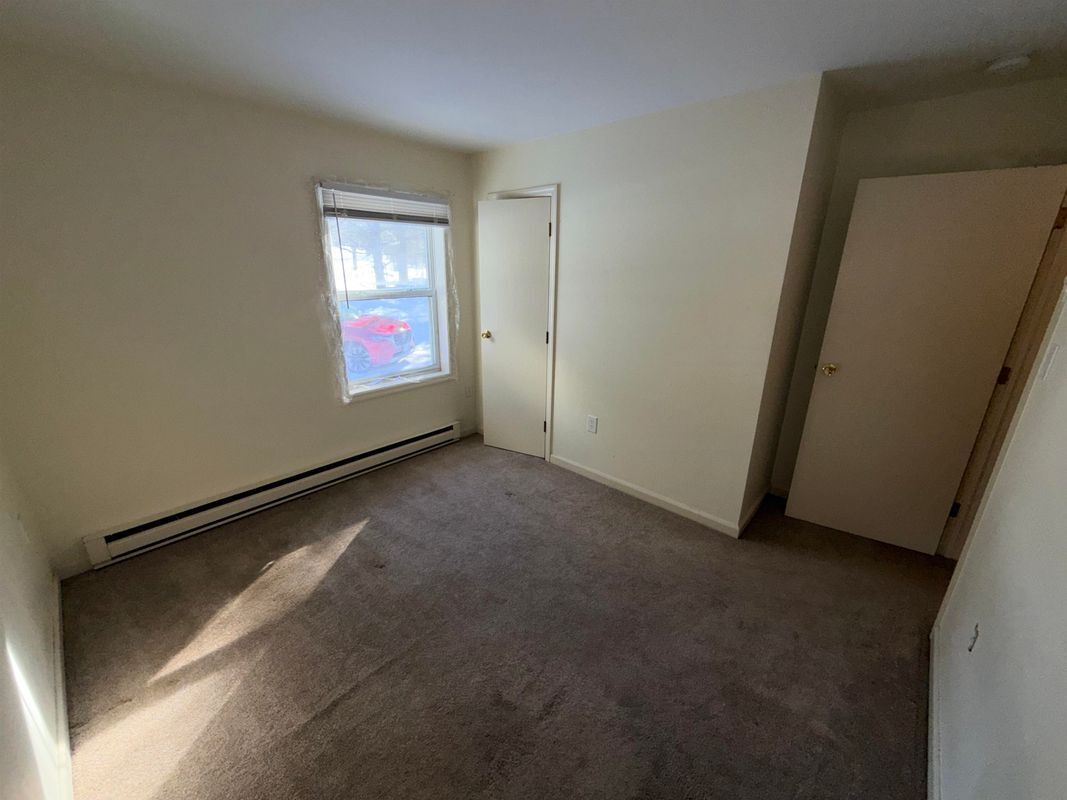 Building Photo - 98 Ledge Hill Rd