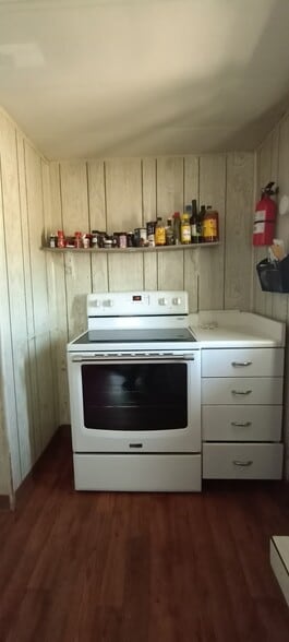 kitchen - 2620 Cooper Rd