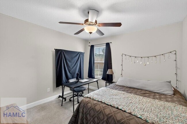 Building Photo - 245 Alcott Cir
