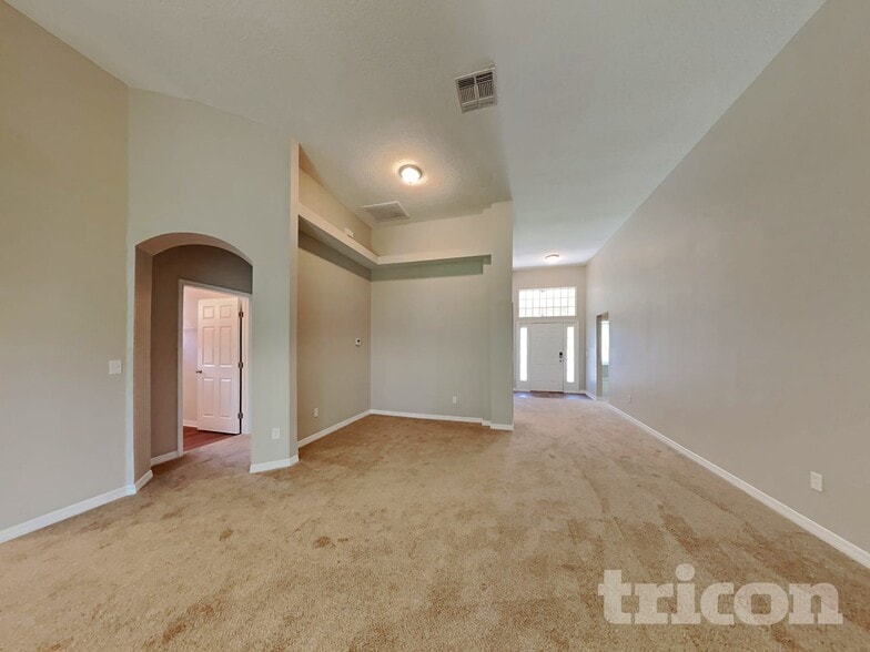 Building Photo - 15821 Pine Lily Ct