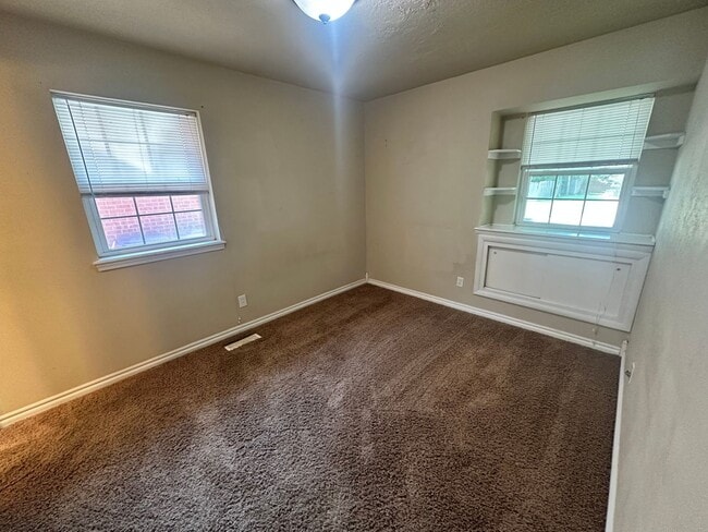 Building Photo - Beautiful 3 Bedroom Home for Rent in Norman, Oklahoma