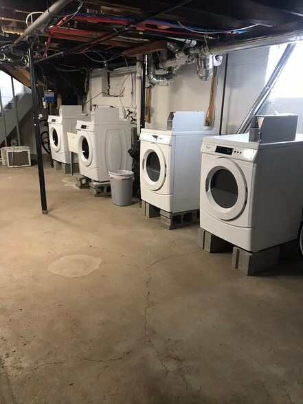 Building Photo - 84 Duluth Ave