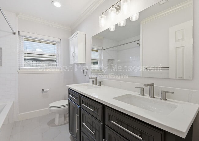 Building Photo - 2019 Brimberry St