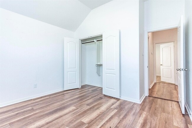 Building Photo - 3094 Camden Park Ln