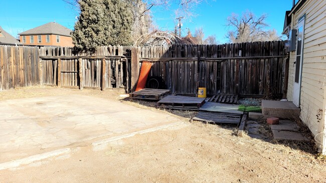 Building Photo - 322 E Boulder St