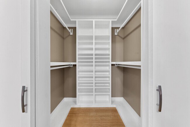 Building Photo - 129 Moudy Ln