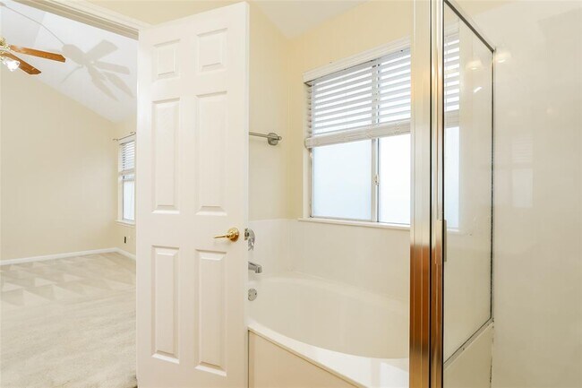Building Photo - 1561 Kenneys Way