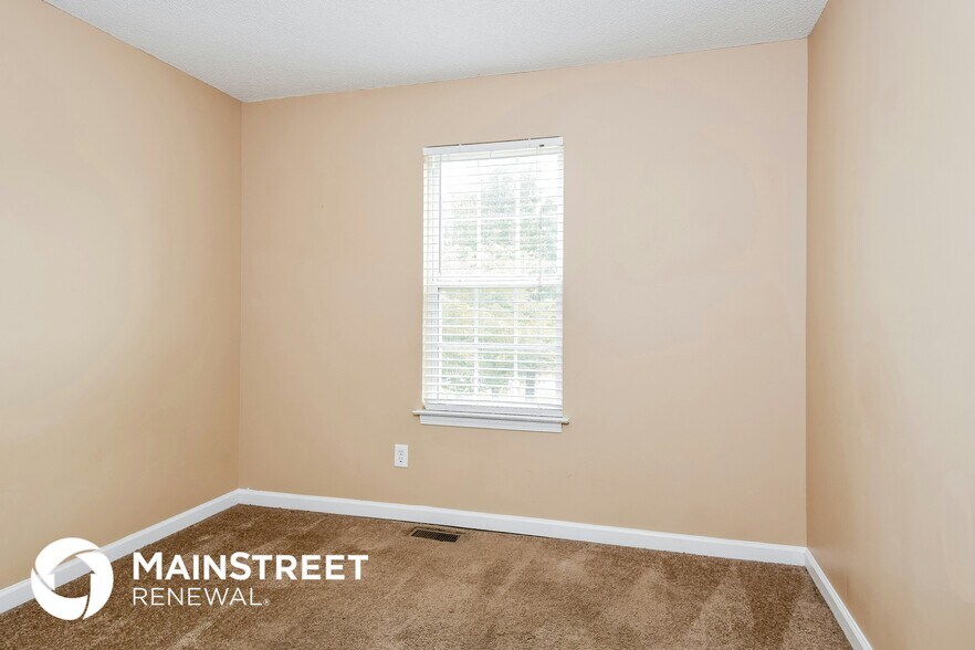 Building Photo - 32 Cathedral Heights