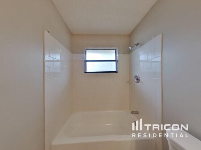 Building Photo - 12178 Rochford Ln