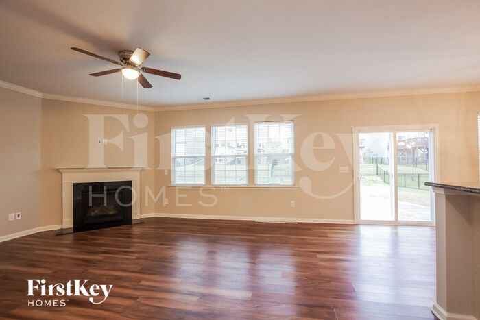 Building Photo - 16323 Wavenly House Dr